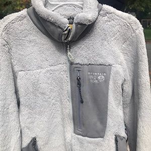 Mountain hardware fleece